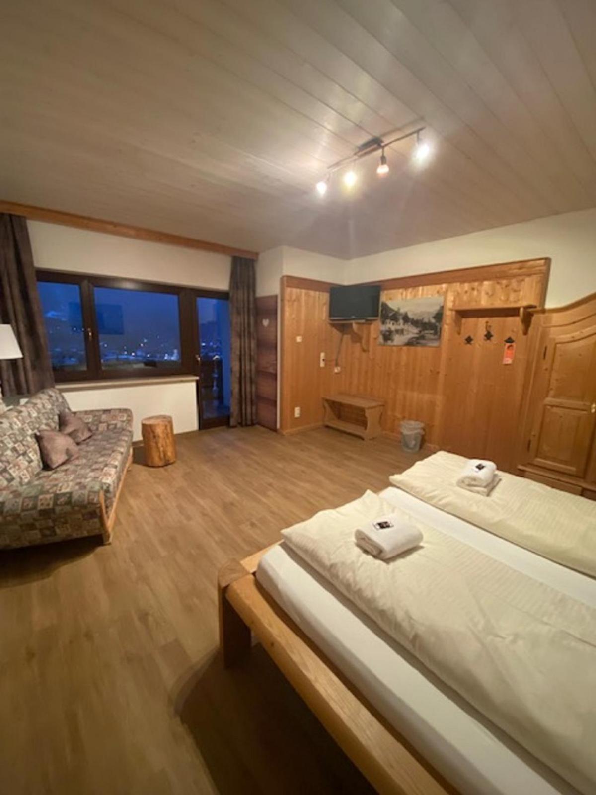 מוטנוואלד Alpenappartements Schwalbennestl מראה חיצוני תמונה