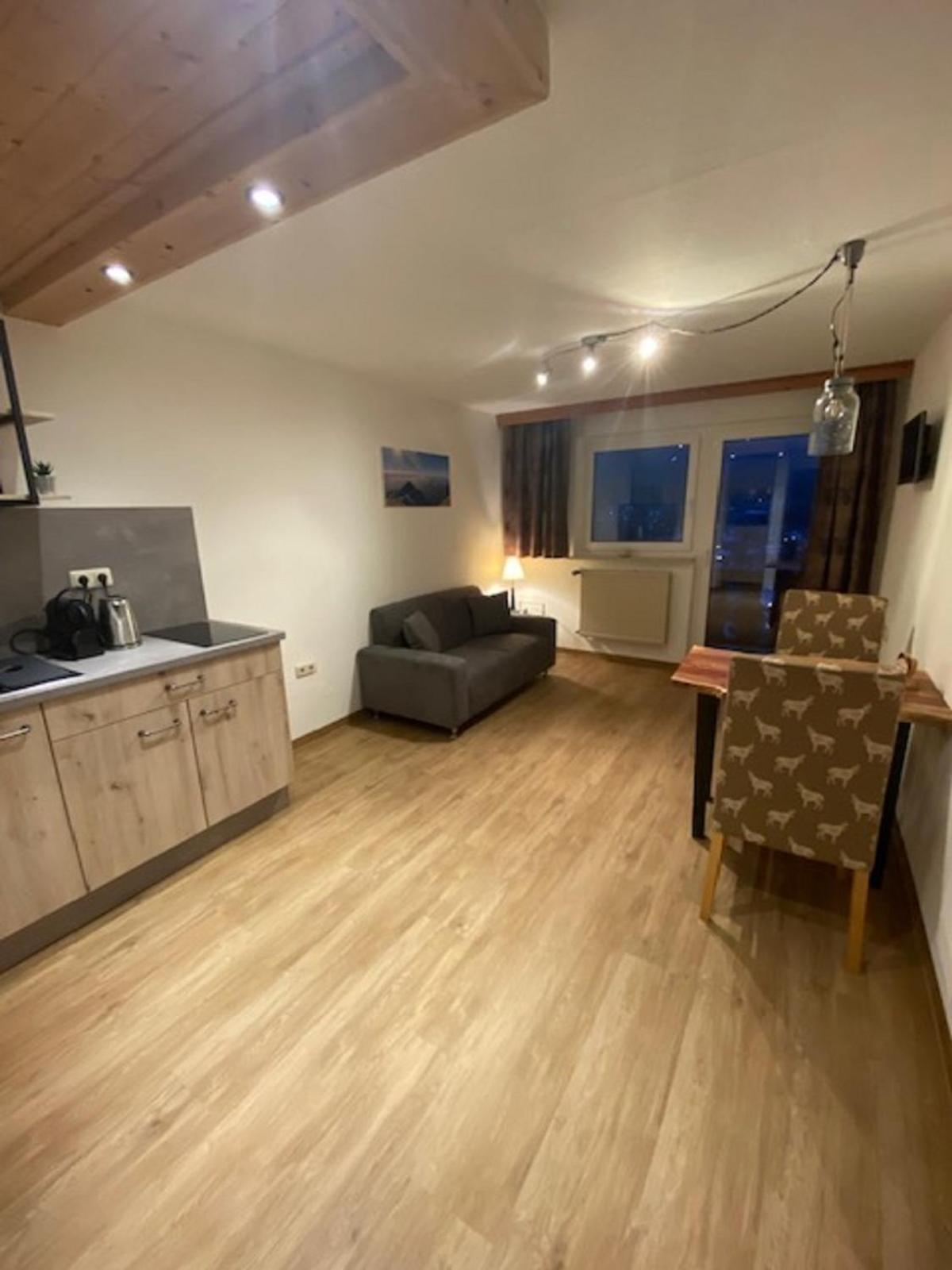 מוטנוואלד Alpenappartements Schwalbennestl מראה חיצוני תמונה