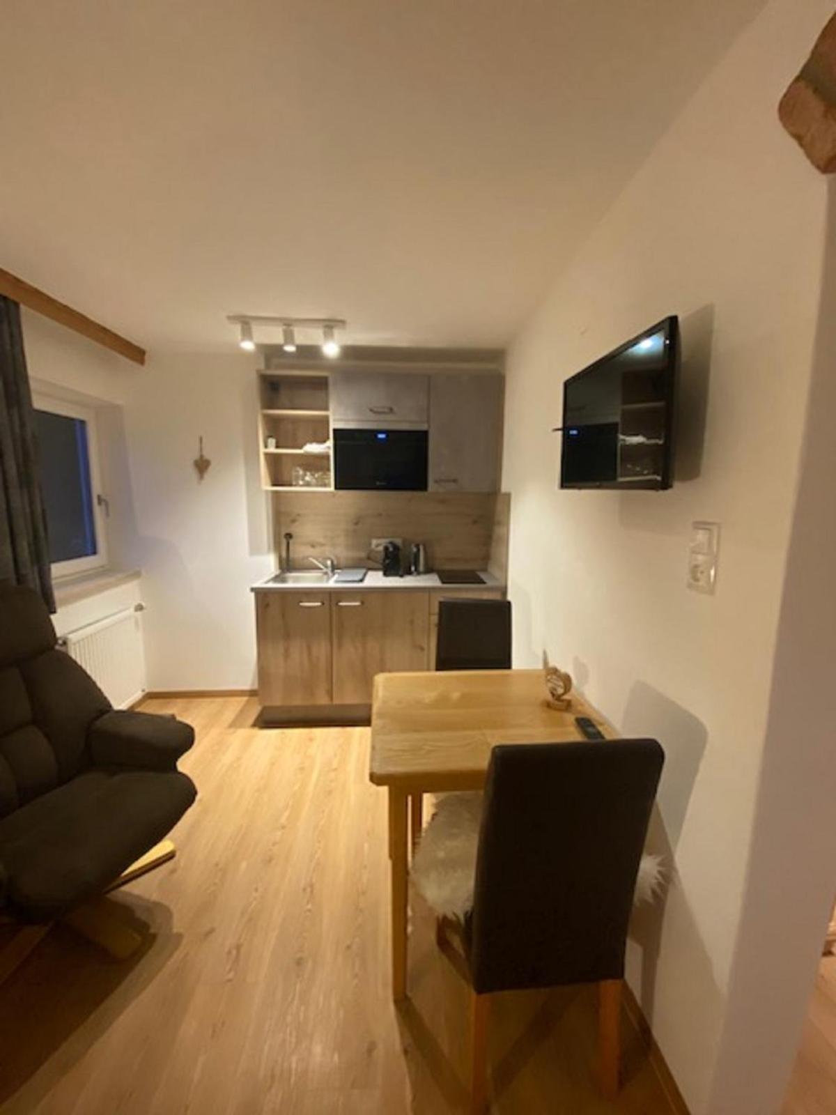 מוטנוואלד Alpenappartements Schwalbennestl מראה חיצוני תמונה